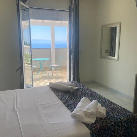 Akoya Capo Vaticano